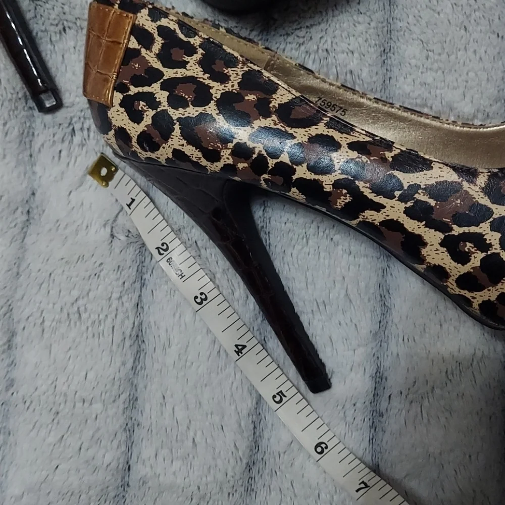 QUPID Platform Animal Print Heels Size 7